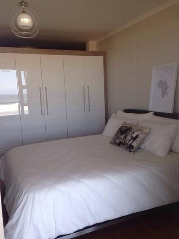 Beachfront At Seaspray In Blouberg *