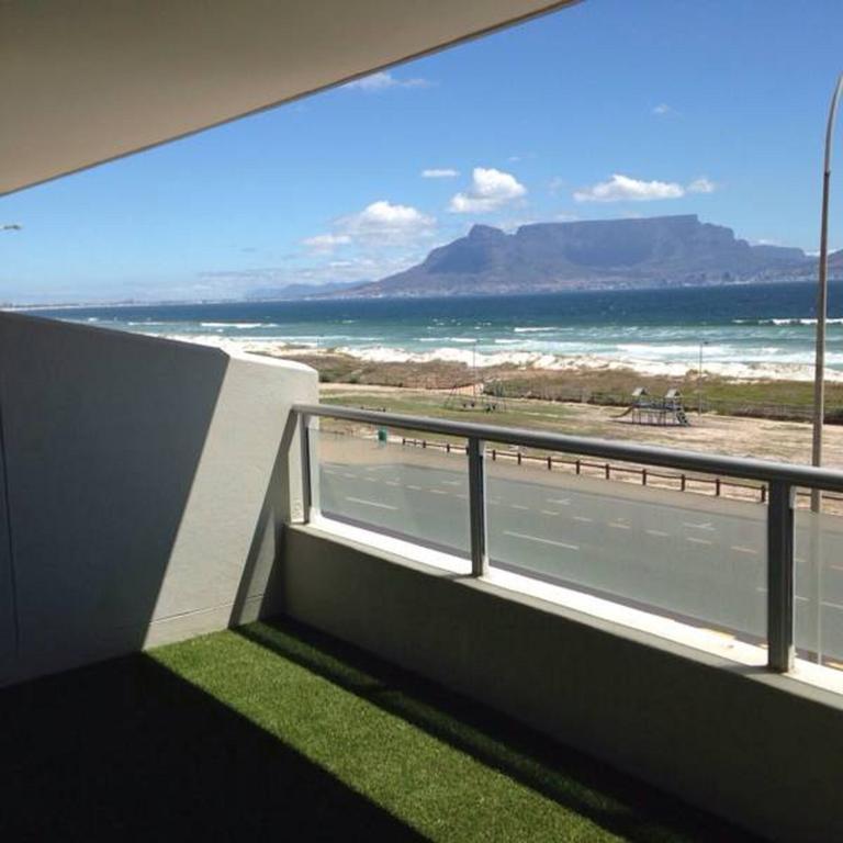 Beachfront At Seaspray In Blouberg * Bloubergstrand